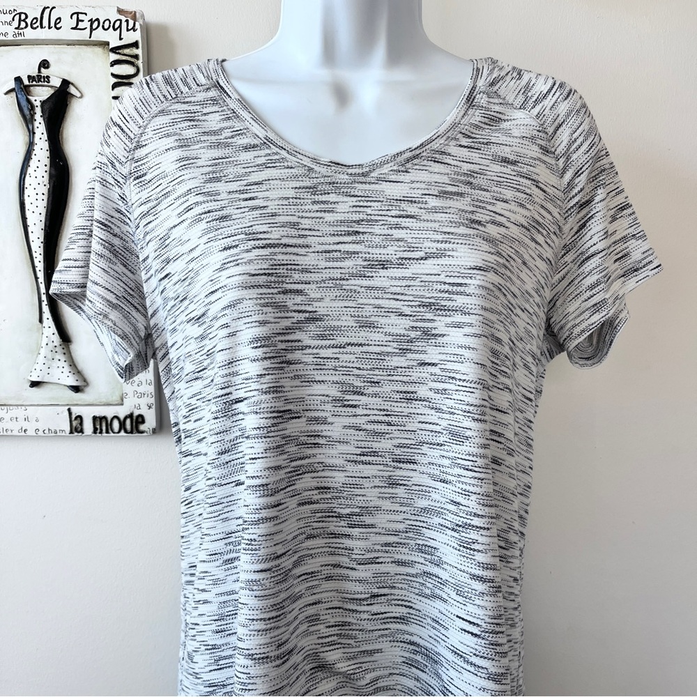 Lululemon Back In Action Short Sleeve Tiger Space Dye Black White T-shirt